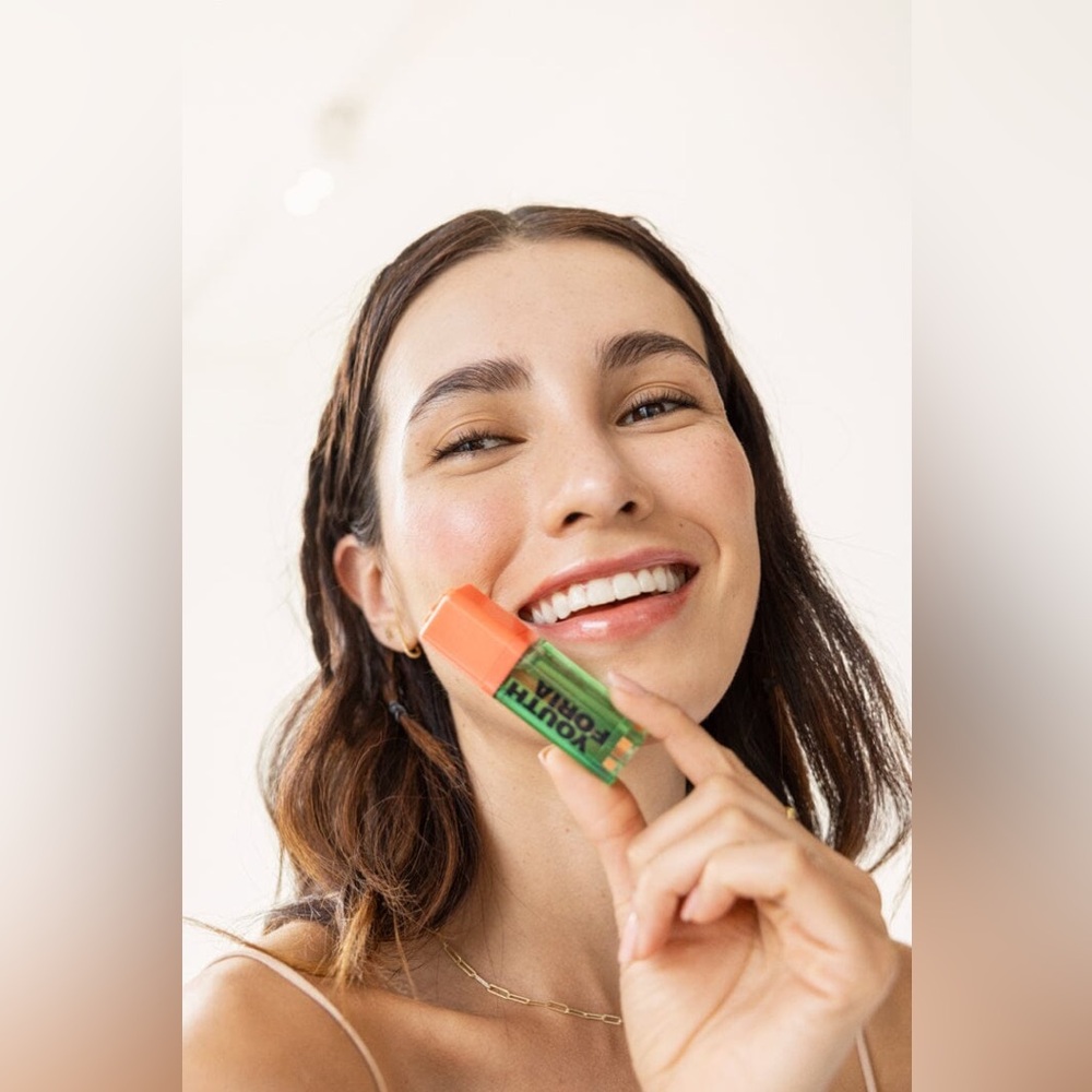 YOUTH FORIA BYO Blush - Colour Changing Blush Oil